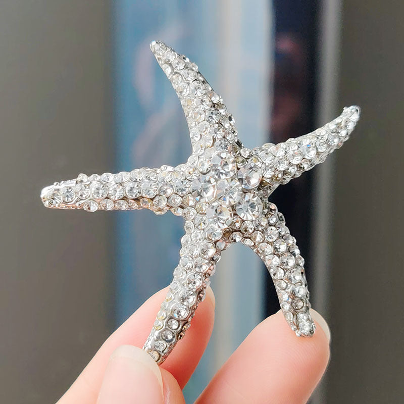 Stylish starfish brooch in vibrant pink