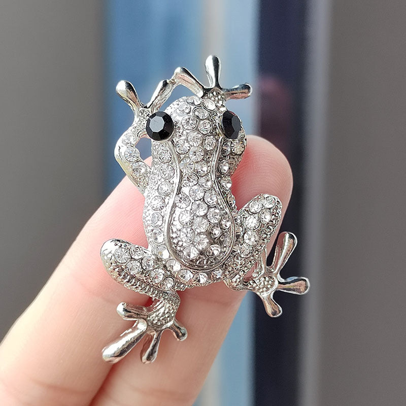 Charming Frog Brooch with vibrant colours