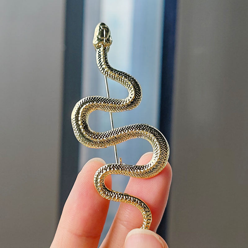 Unique snake design in sunlight