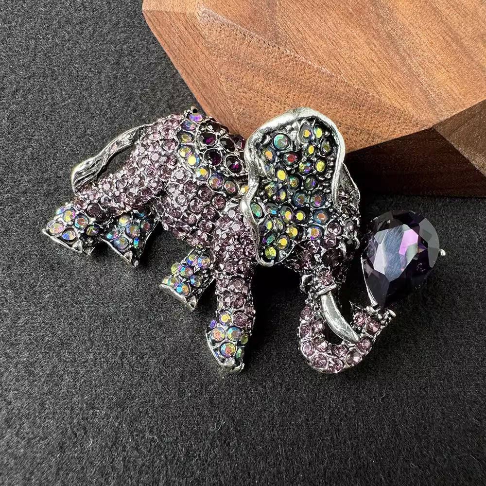 Stylish Jewelry Brooch for Any Outfit - Image 10