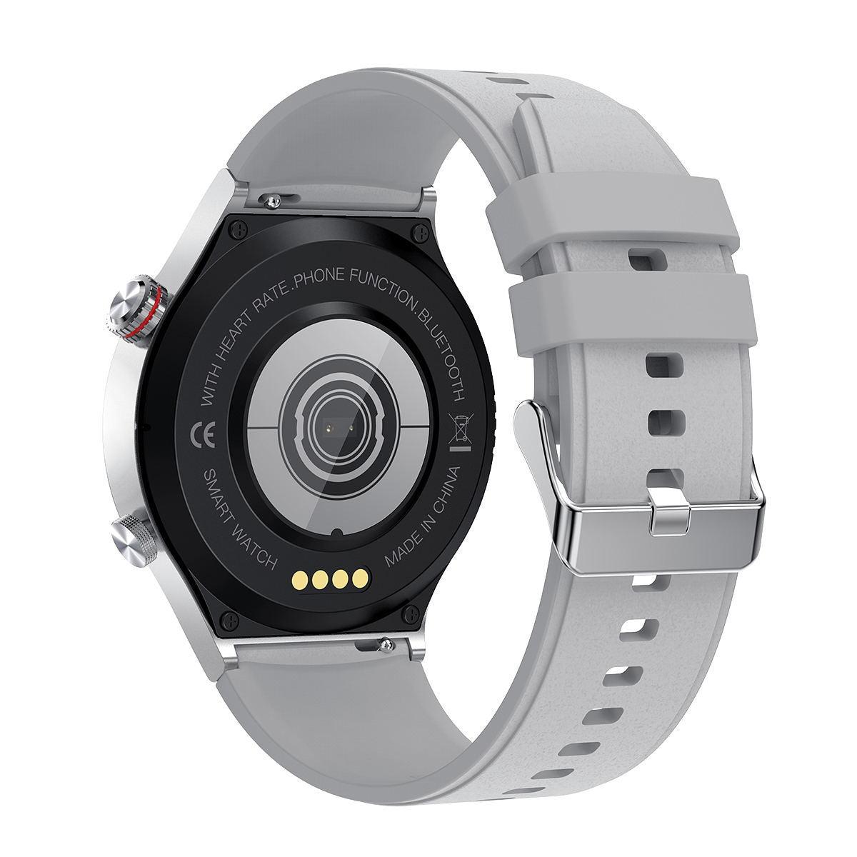 QW33 Smartwatch Lifestyle Image