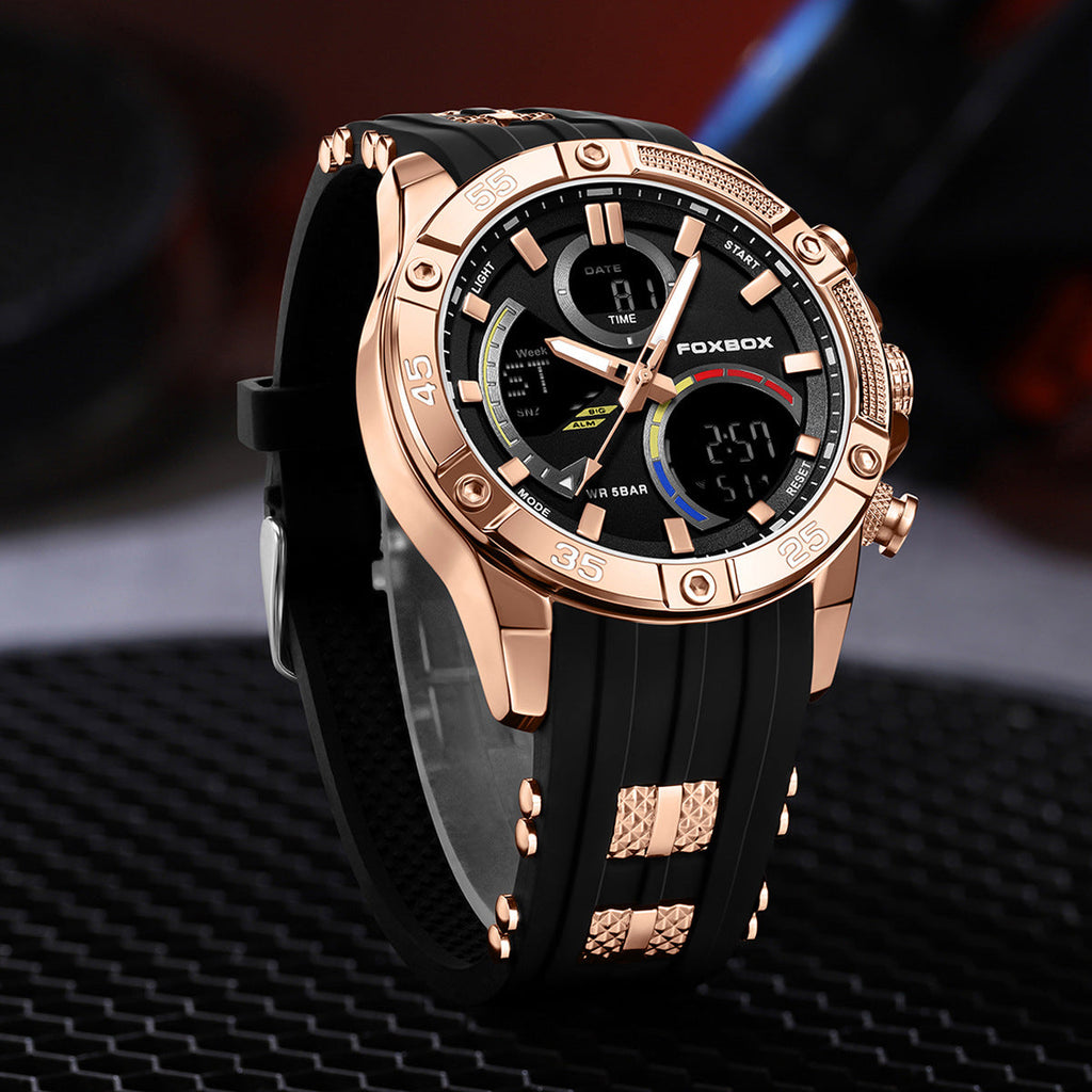 Analog and digital display of the sports watch