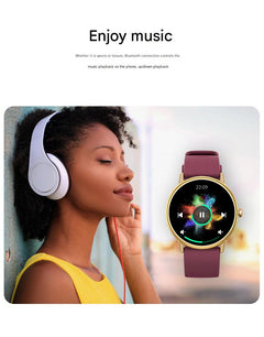 Lifestyle shot of Bluetooth smartwatch usage