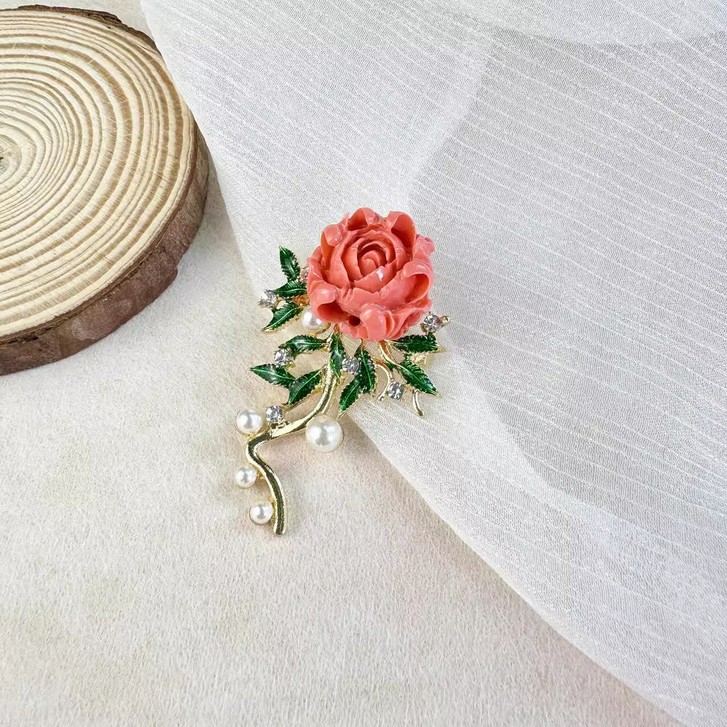 chic vintage pin for weddings