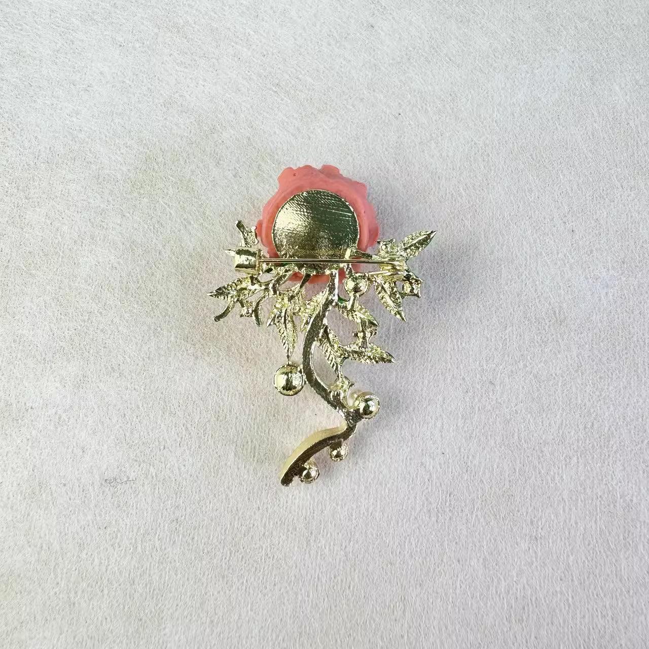 versatile brooch for everyday wear
