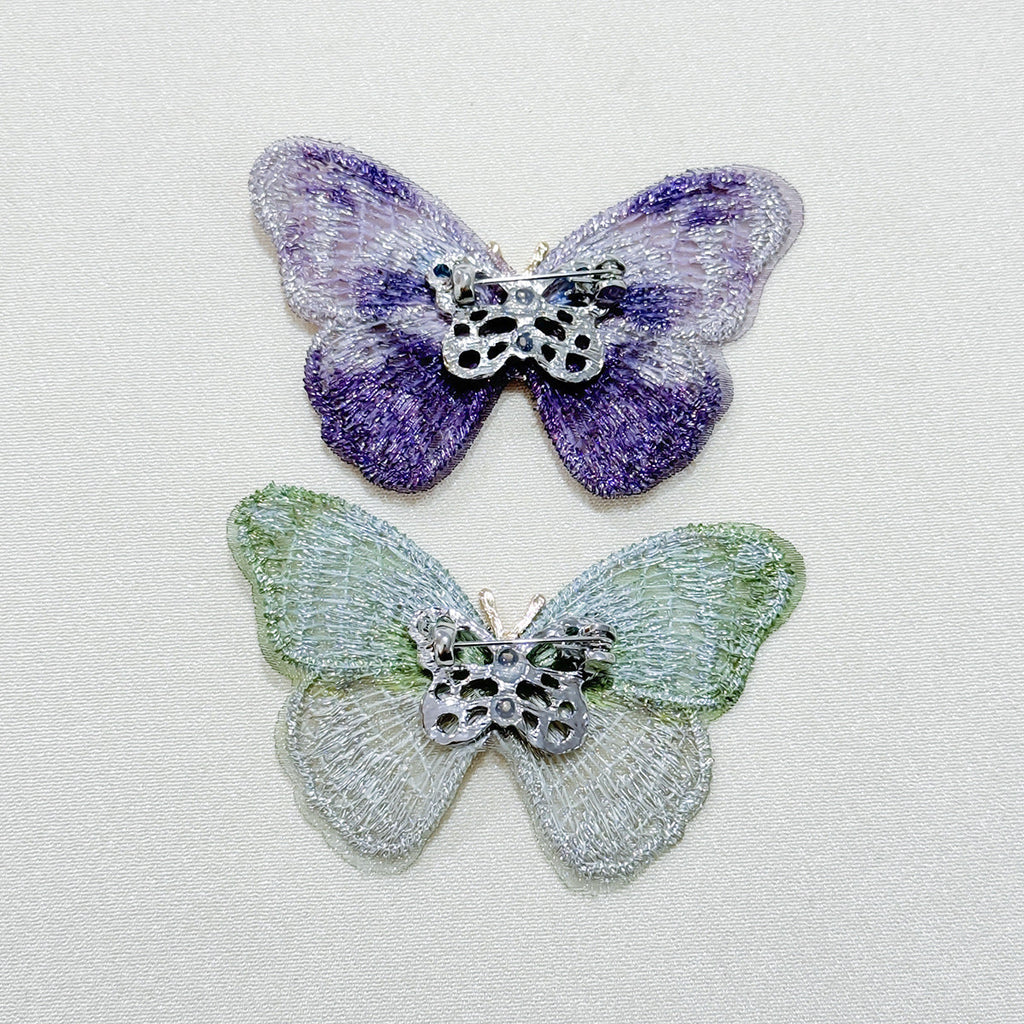 Elegant brooch with a vintage charm