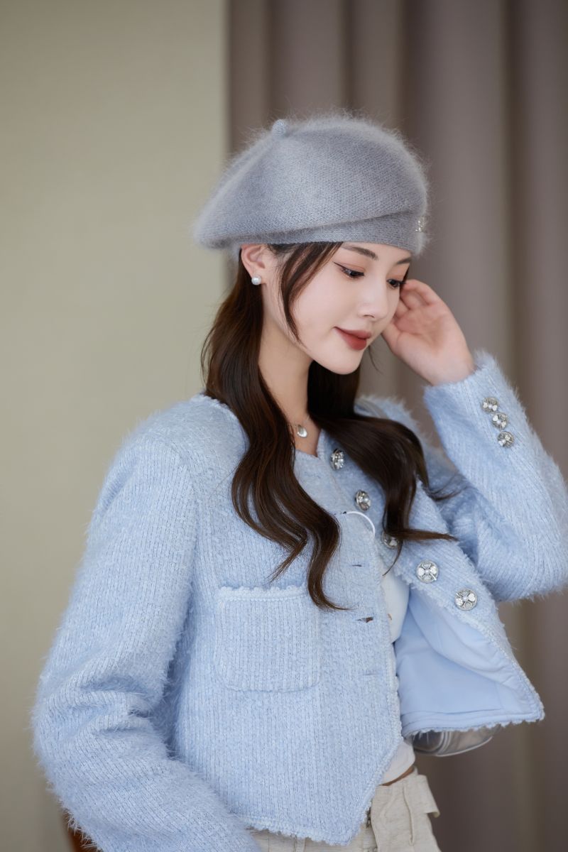 Elegant styling options with the rabbit fur beret hat