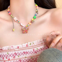 charming floral design necklace detail