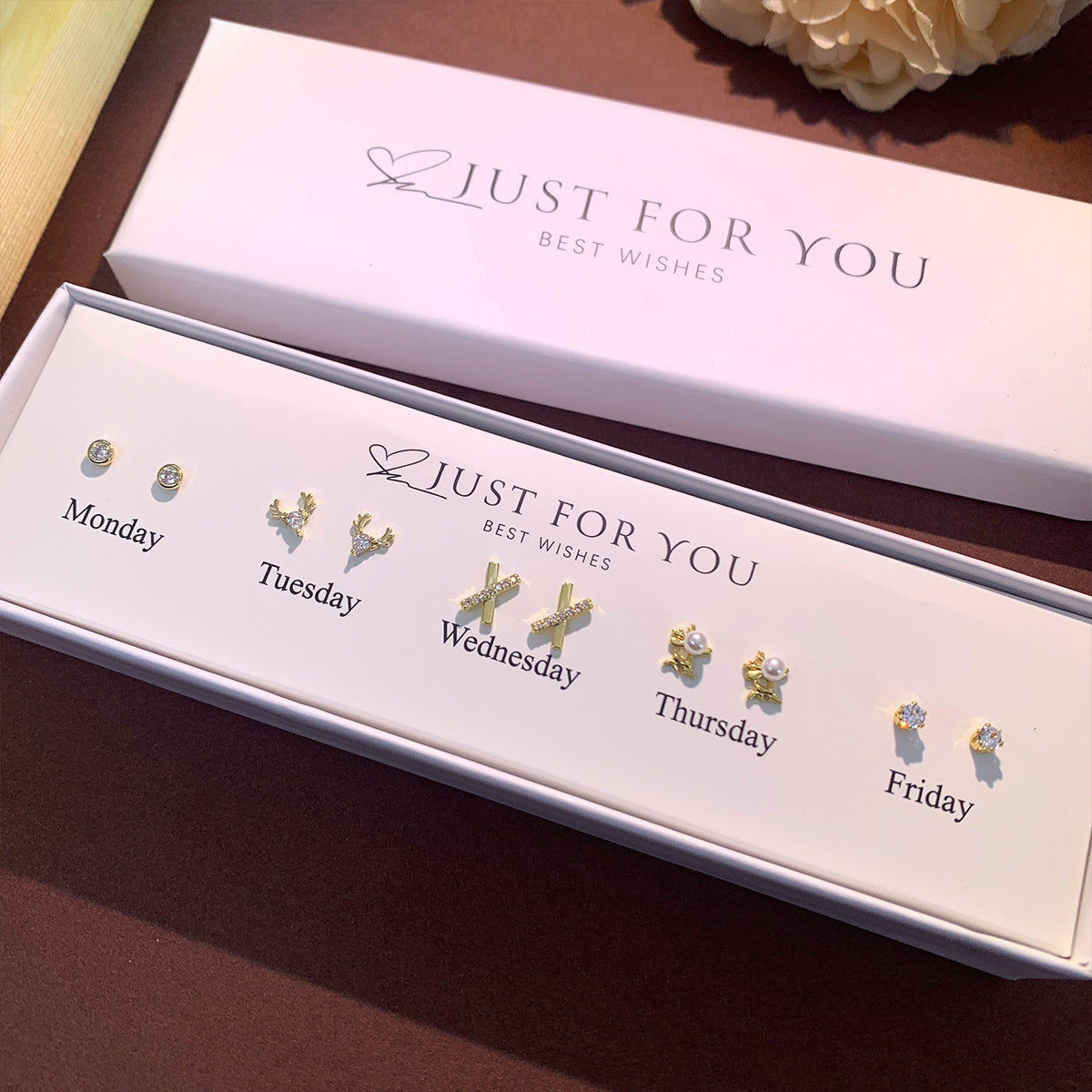 Unique Daisy Earrings Set - Image 8