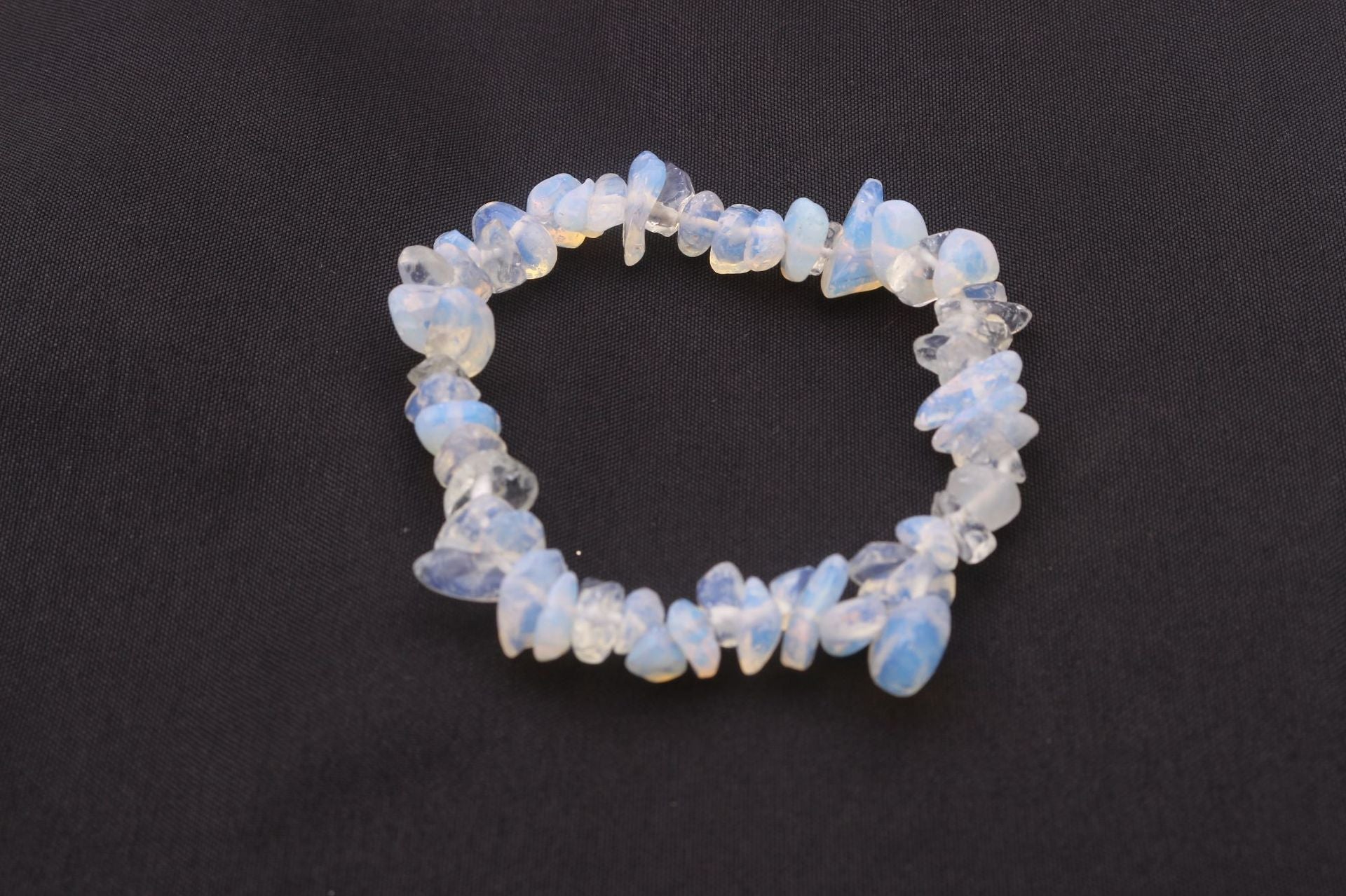 Fashion jewellery bracelet with unique charm features