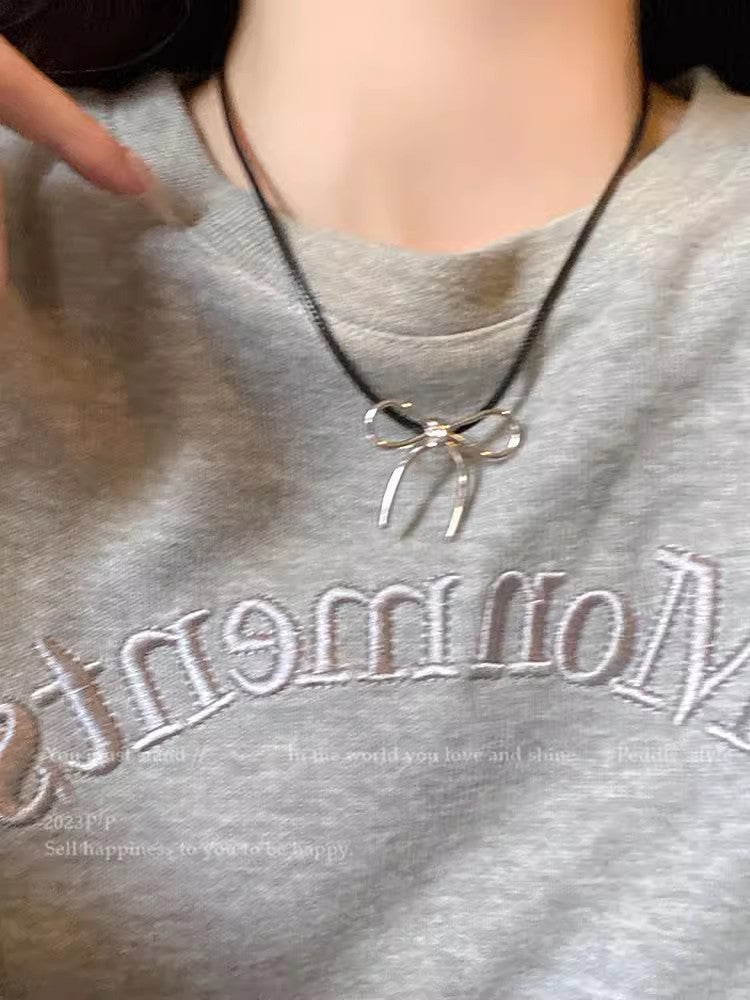 Chic Bowknot Necklace close-up details