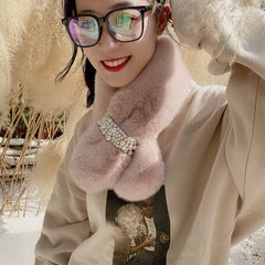 faux fur neck warmer in light grey colour