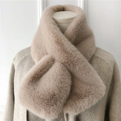 faux fur neck warmer in soft pink colour