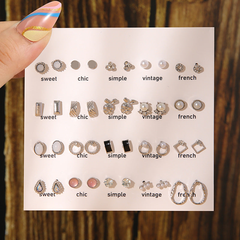 Stunning Pearl Earrings Set Image 8