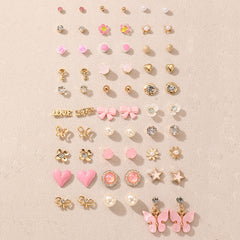 Variety of 30 pairs of earrings in a set