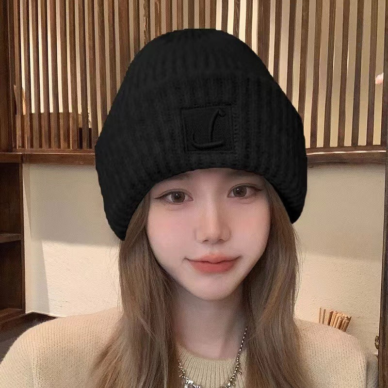 Black women's winter knit beanie hat