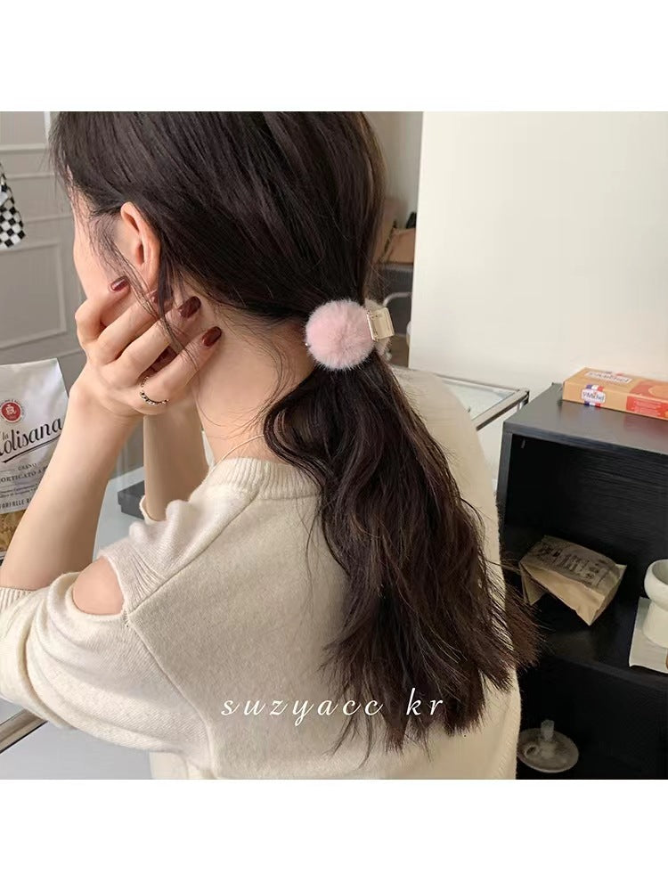 Luxurious Plush Metal Hair Claw in Pink