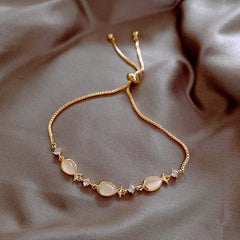 Beautifully presented star-shaped bracelet gift