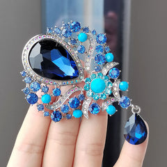 vintage crystal drop brooch image 9