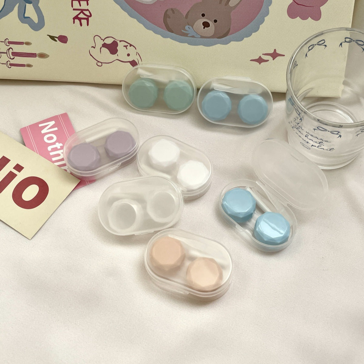 Trendy contact lens case with heart patterns