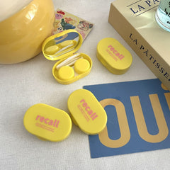 Trendy contact lens case with heart patterns