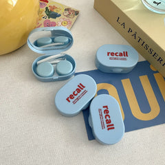 Compact and user-friendly contact lens holder