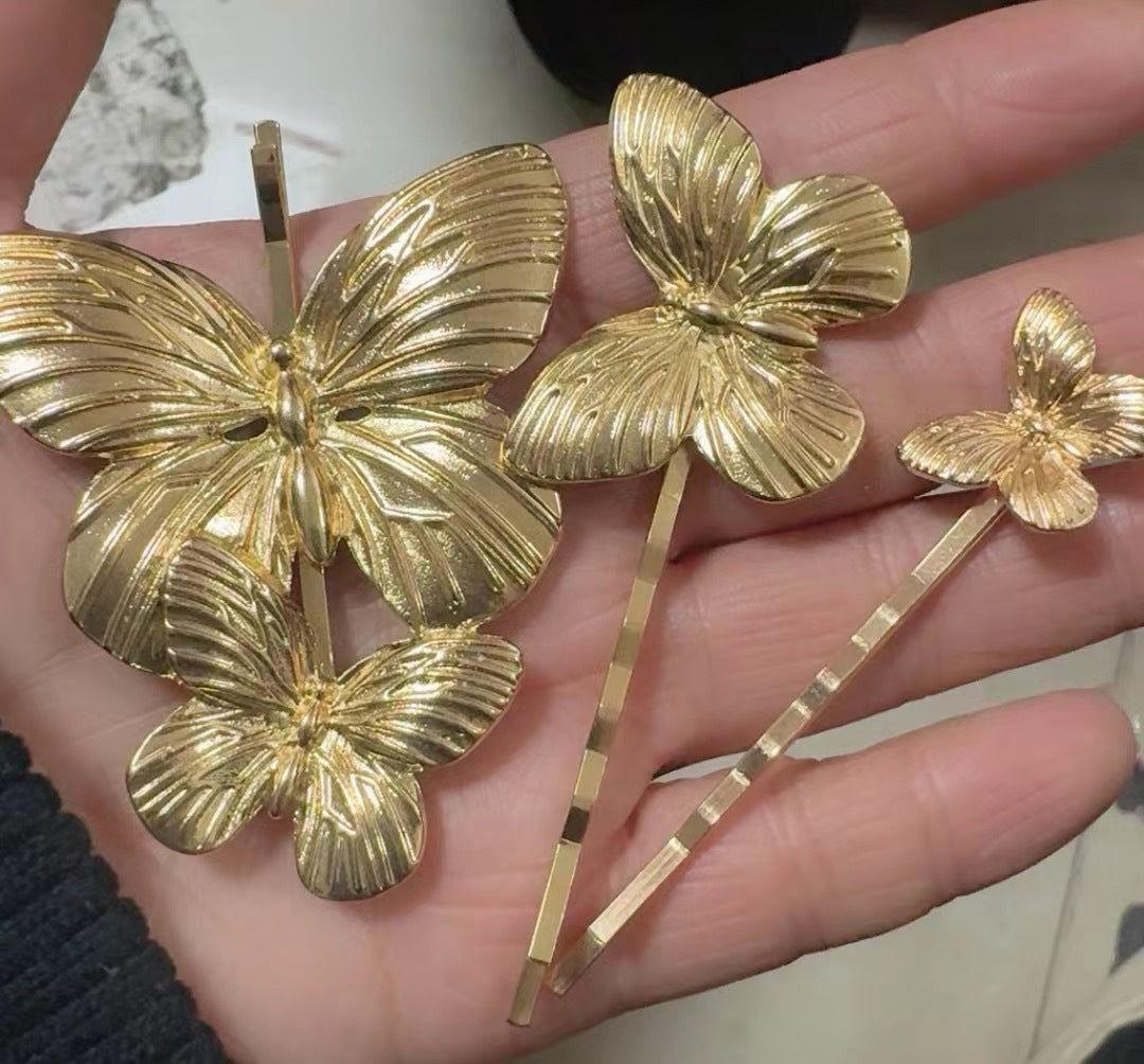 Elegant Metal Butterfly Hair Clip in Gold
