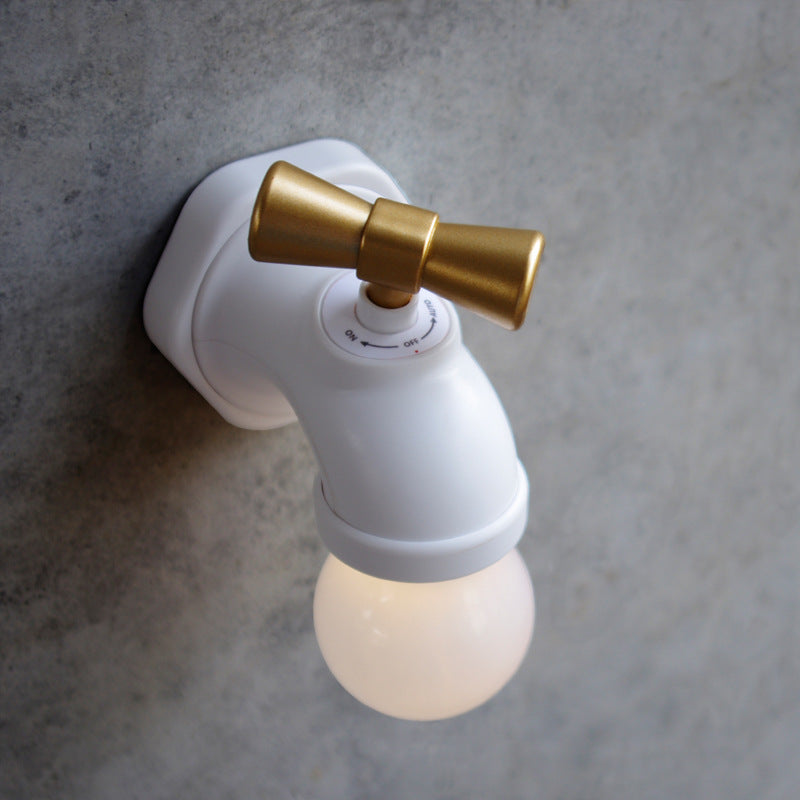 LED lamp providing ambient light
