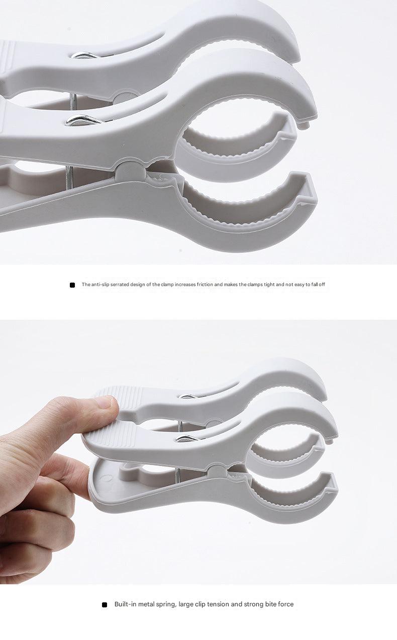 Plastic clothespins for bedding hanging outdoors