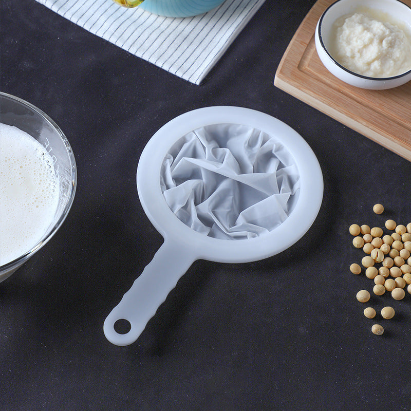 Durable kitchen strainer in action