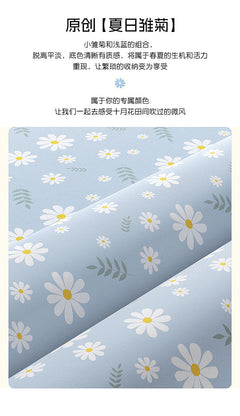 Large capacity non-woven storage bag on display