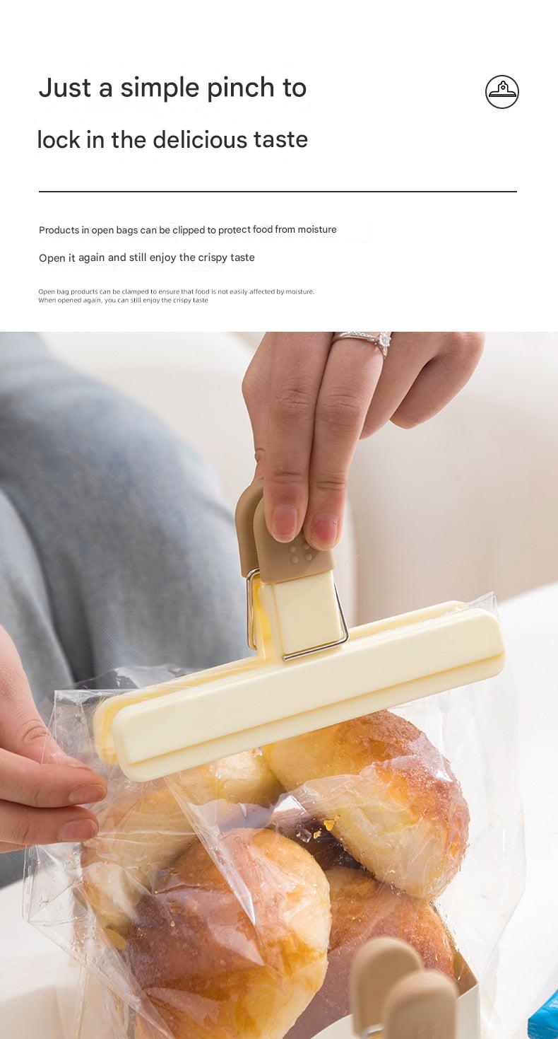 Multi-size food sealing clips for effective food storage