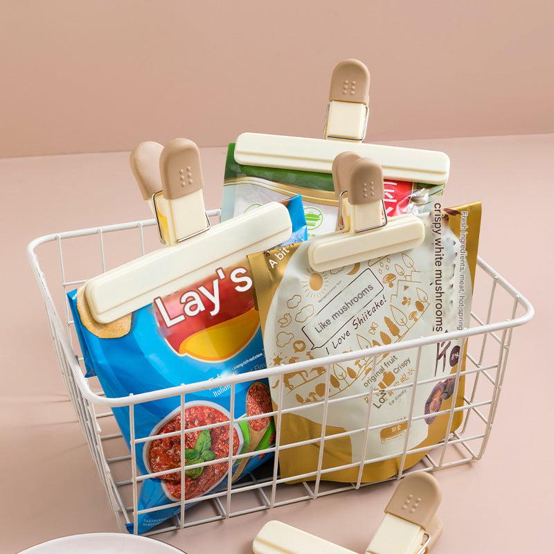 Food sealing clips in various sizes for kitchen use