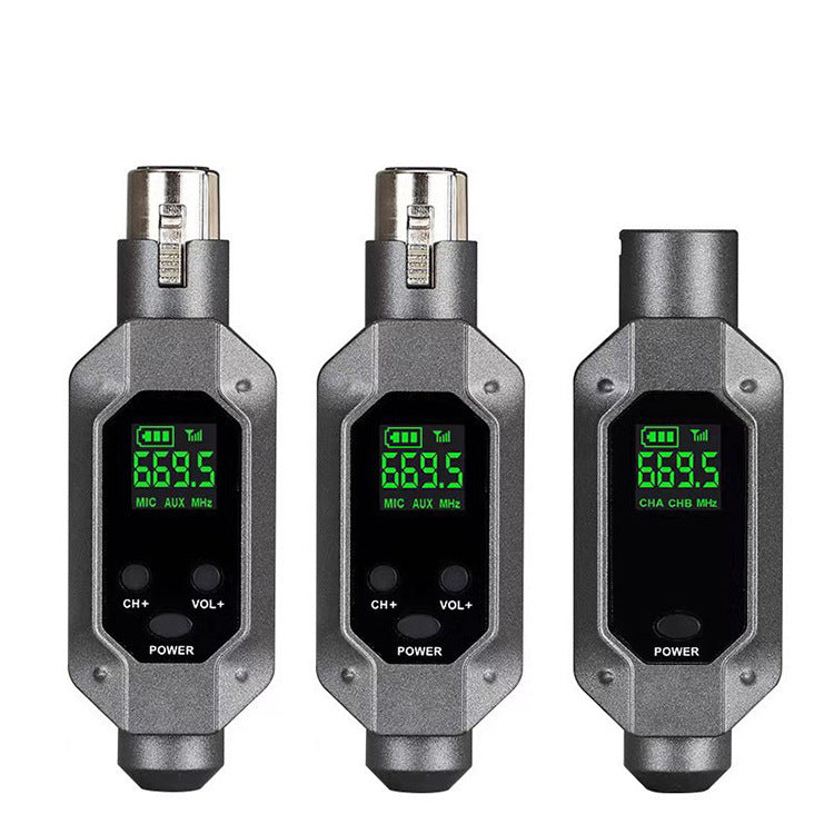 Wireless microphone system stage performance