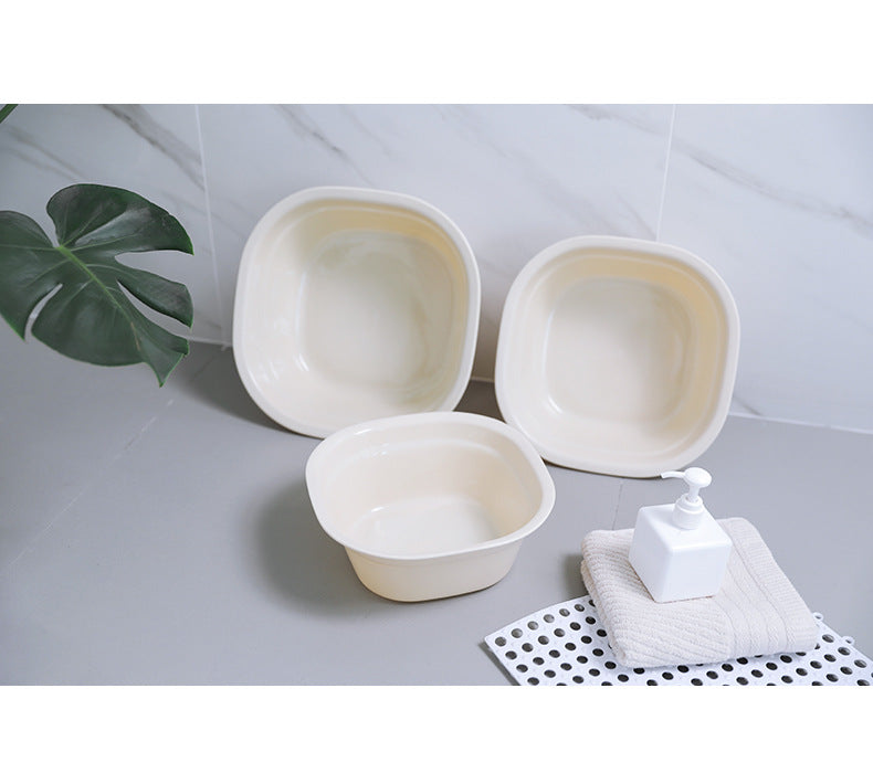 Large bowl ideal for bathing babies
