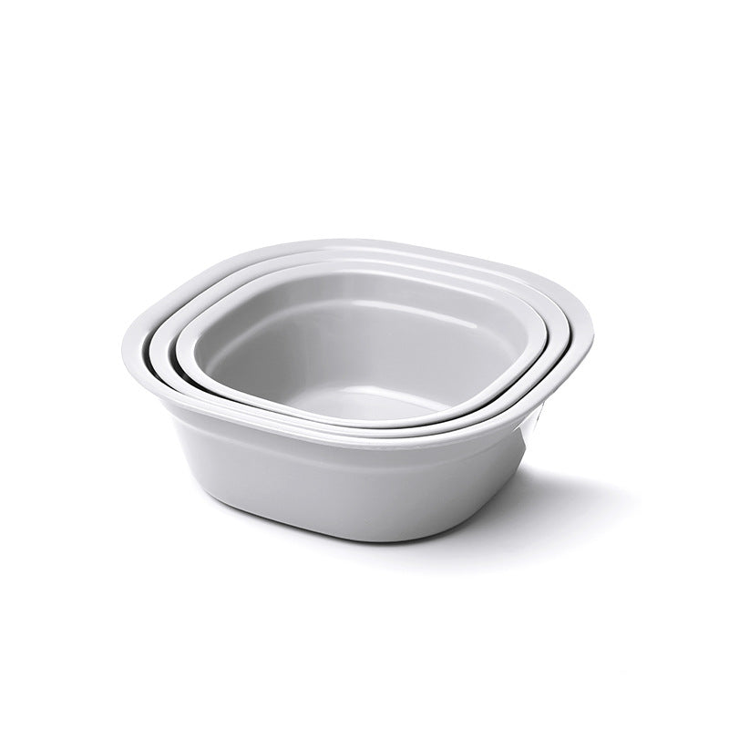 Large bowl ideal for bathing babies