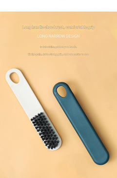 Showing the ergonomic handle of the cleaning brush - image 9