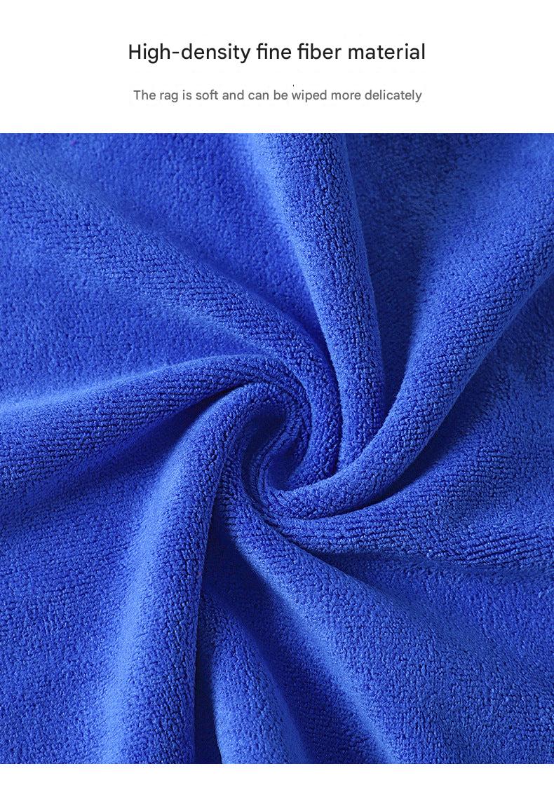Microfiber cloth demonstrating absorbency