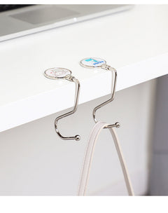 removable desk organiser in action 6