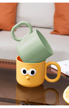 children's toothbrush cup with modern design