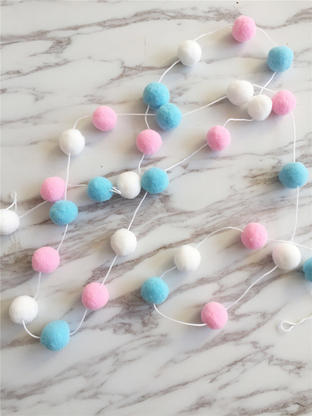 colourful decorations for kids' rooms image 5