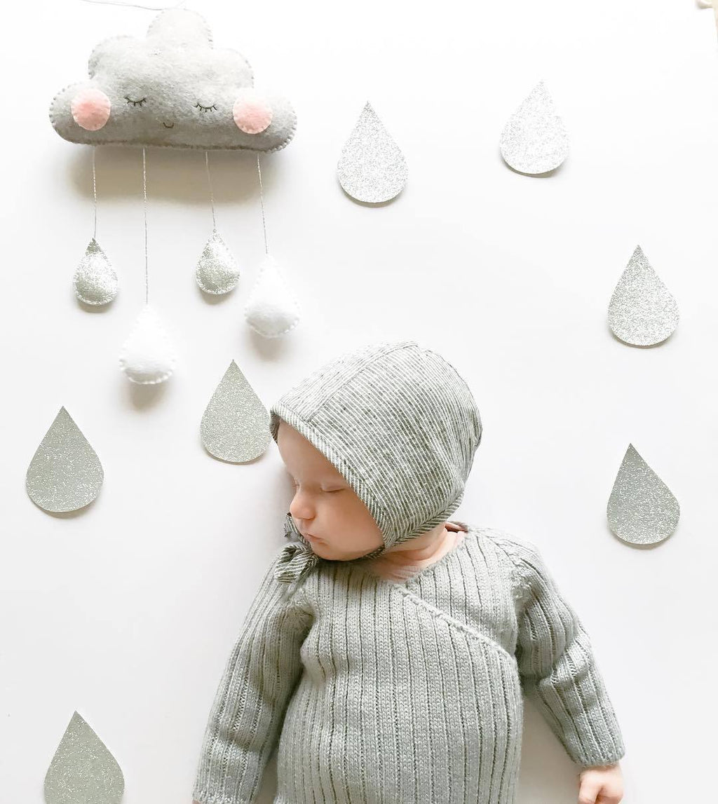 children's tent with raindrop decor