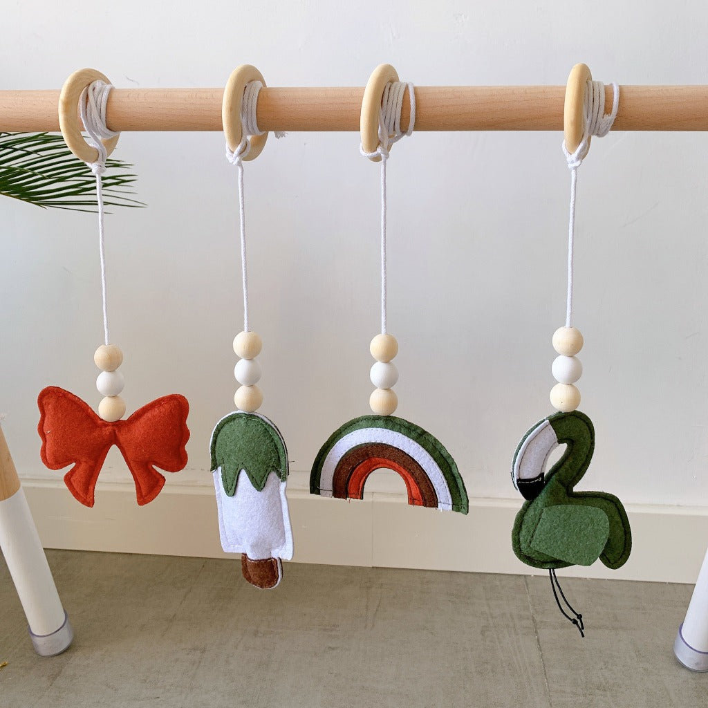 Vibrant felt decorations for kids' rooms image 2