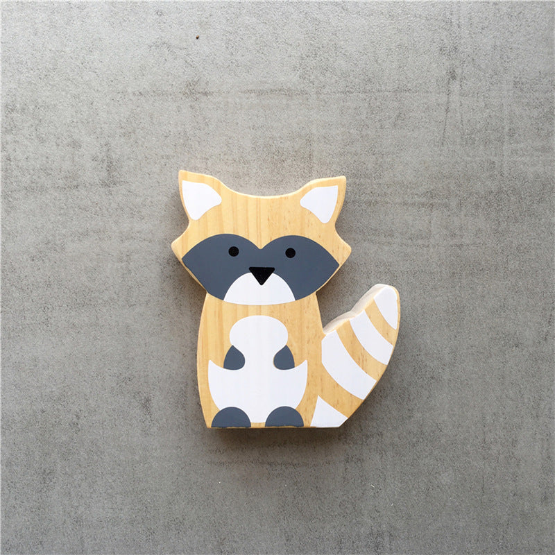 Lightweight fox figurine for easy repositioning
