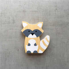 Lightweight fox figurine for easy repositioning