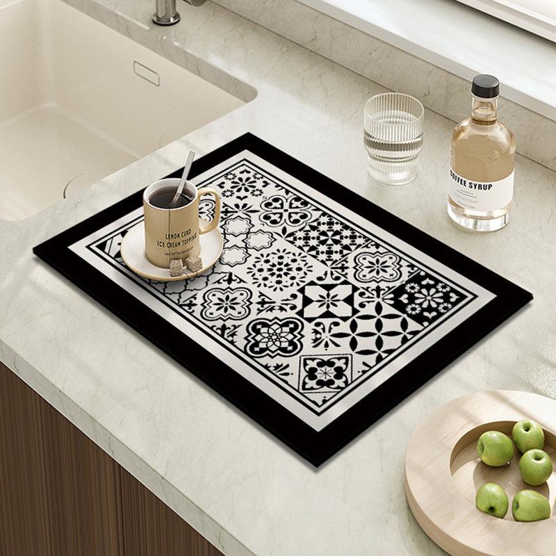 Drying mat on stylish bar top