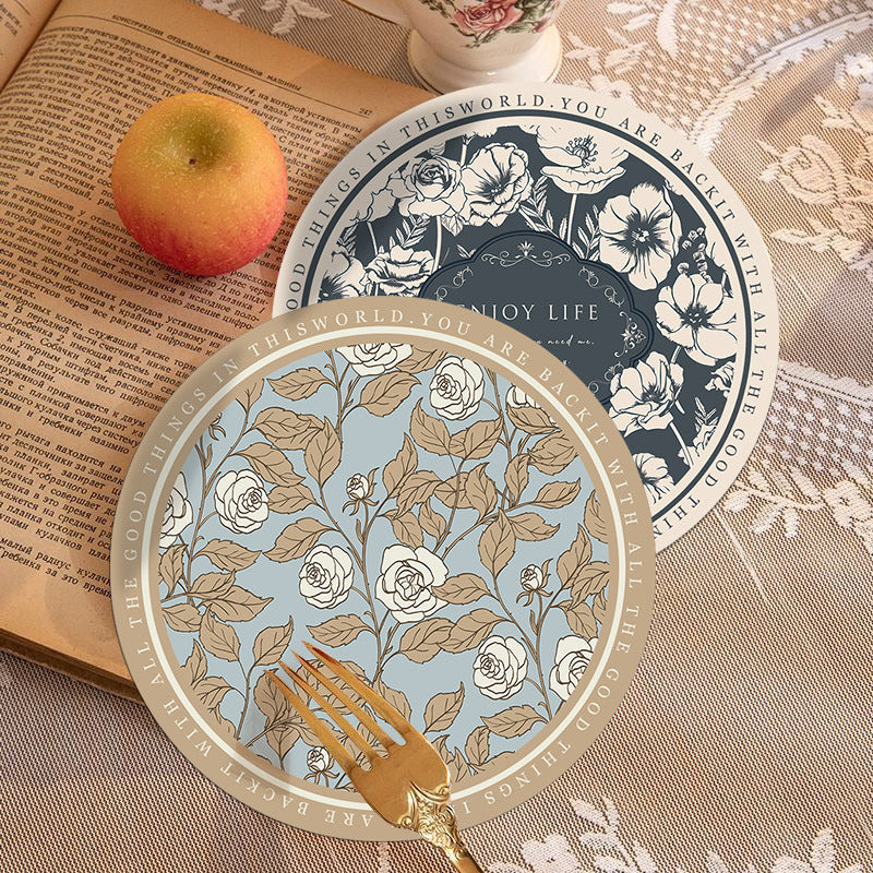 Oil-resistant round table mat for family meals
