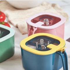 Spice container compartments for efficient storage