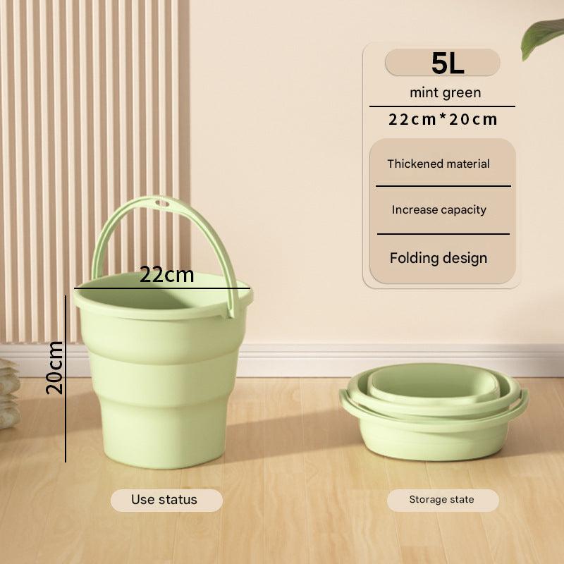 Portable water container for outdoor use