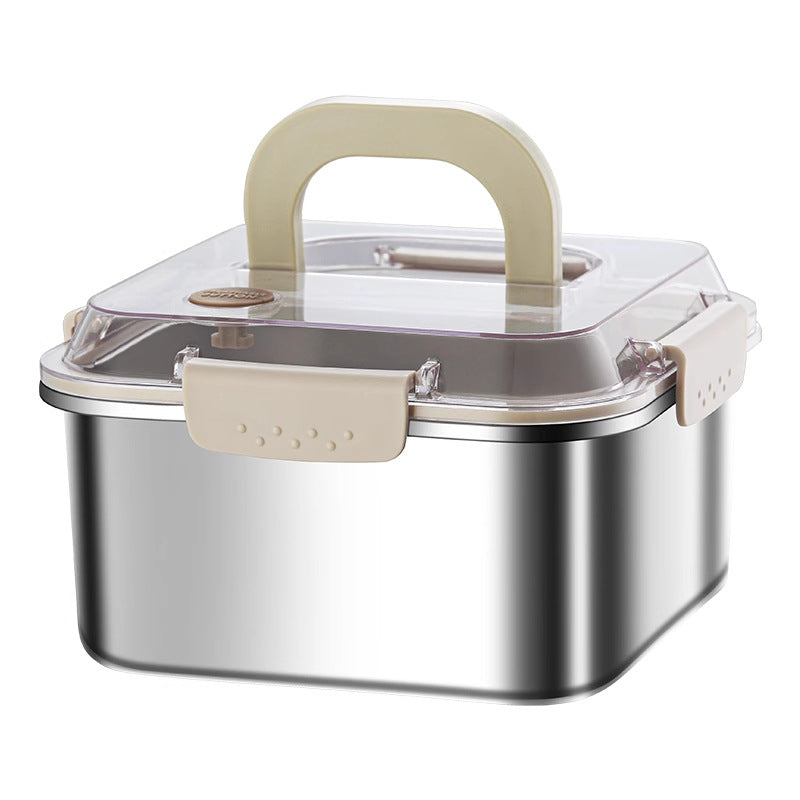 Lifestyle image of lunch box at picnic